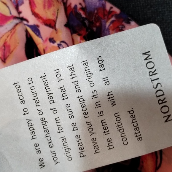 Mary & Mabel Floral printed romper sheer flutter sleeve size medium pink - Picture 8 of 9